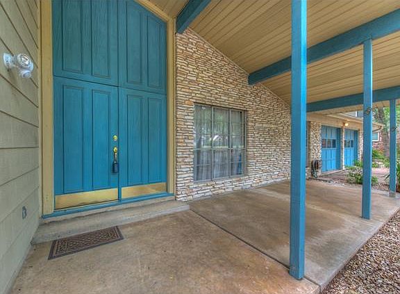 4th image of 9500 Queenswood Dr