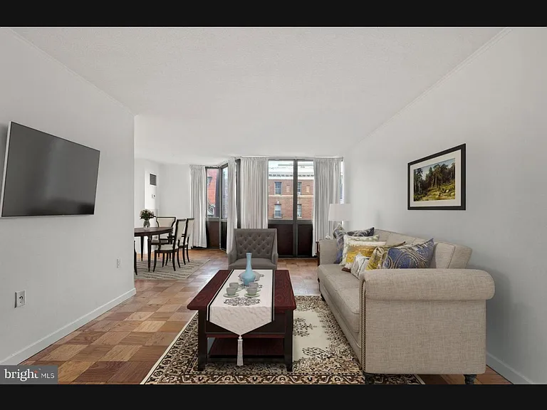 1718 P St NW #406 — Photo 1