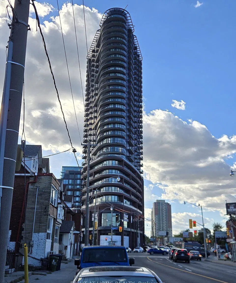 2 bed, $2,400 — Photo 1