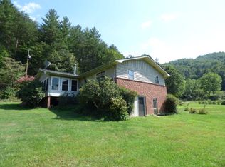 379 Hall Town Rd, Sylva, NC 28779
