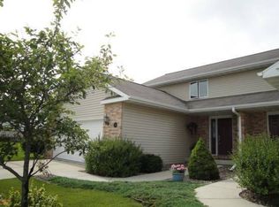 1014 S Perry Pkwy, Oregon, WI 53575