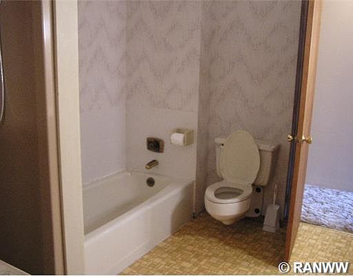 2nd image of 5570 W Cox Street