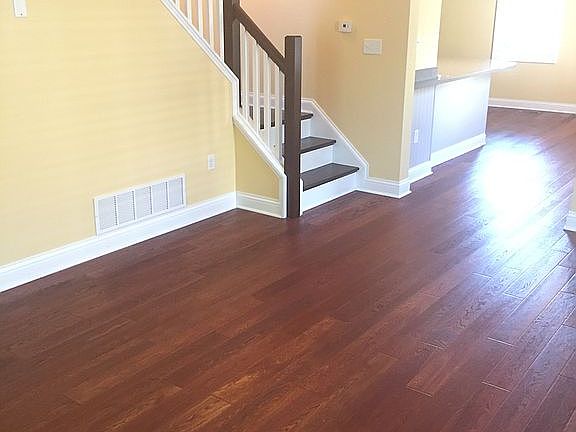 5th image of 320 W Main St