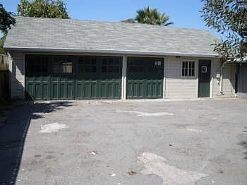 2nd image of 1409 E San Antonio St