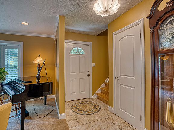 4th image of 1100 Harrelton Ct