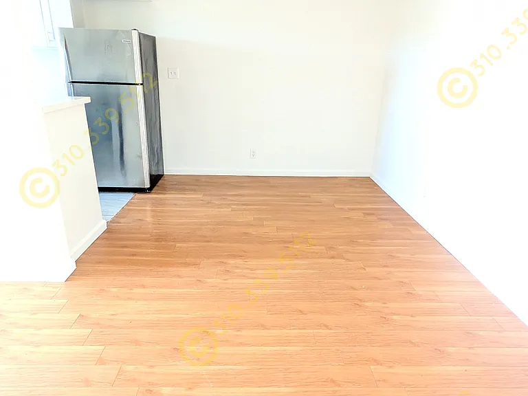 3302 Cardiff Ave #6 — Photo 8