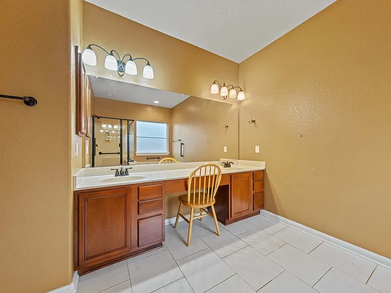 141 Springtree Gate — Photo 20