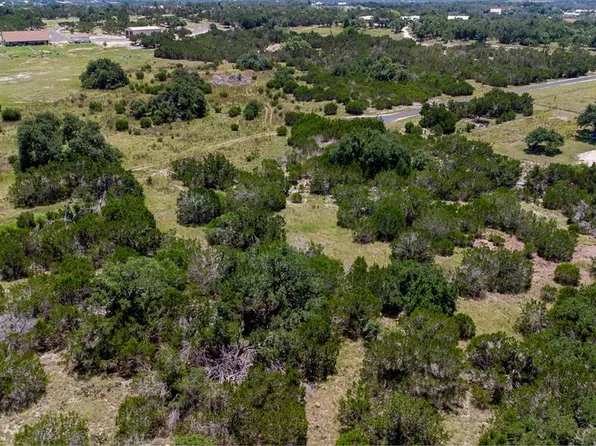 250 Quail Run Dr, Mountain Home, TX 78058