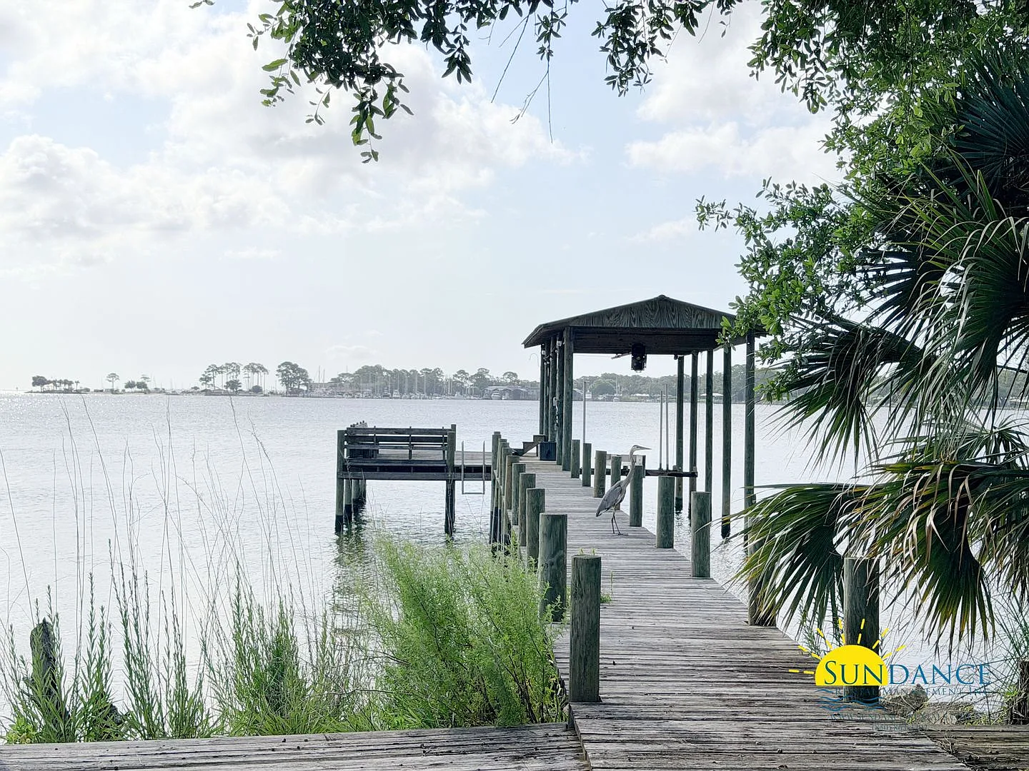 Beautiful Waterfront Property in Prime Location! — Photo 3