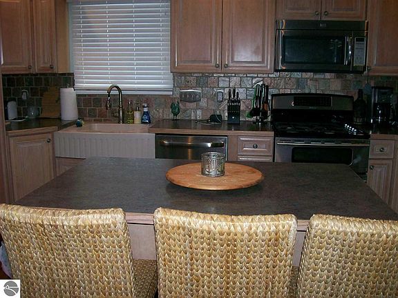3rd image of 2026 N Ogemaw Trl
