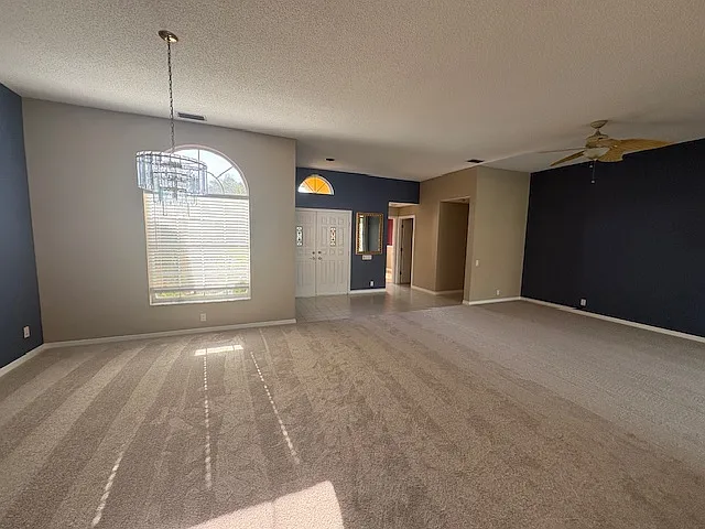 4622 Meadowview Cir — Photo 4