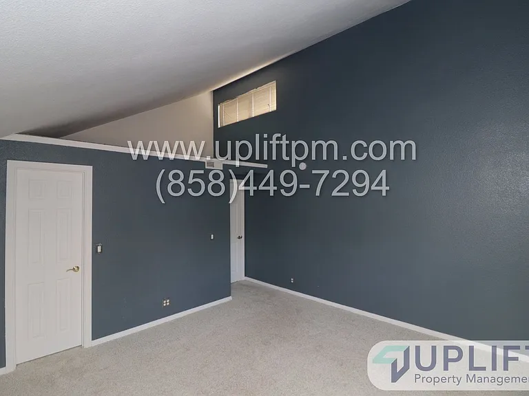 23668 Country Villa Rd — Photo 18