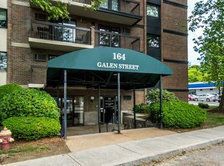 164 Galen St APT 52, Watertown, MA 02472