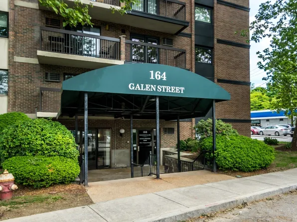 164 Galen St APT 52, Watertown, MA 02472