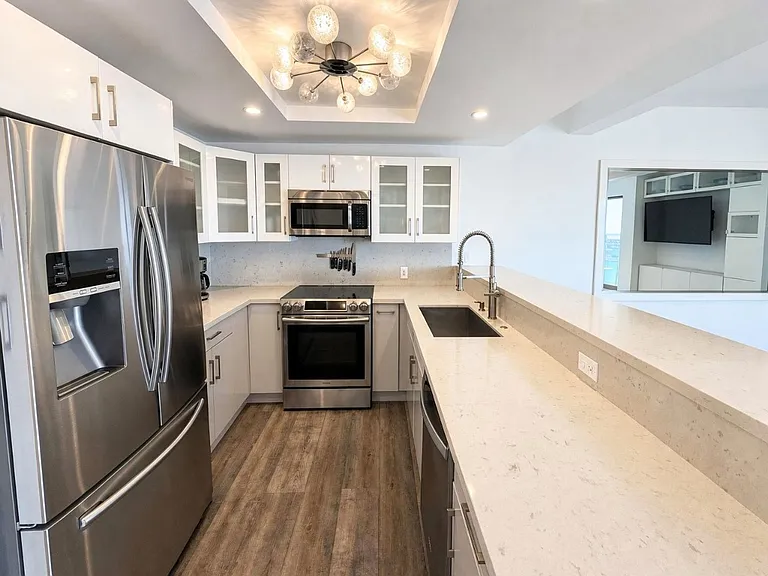 3121 W Coast Hwy #7D — Photo 47