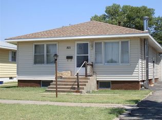 921 E Wisconsin St NE, Russell, KS 67665