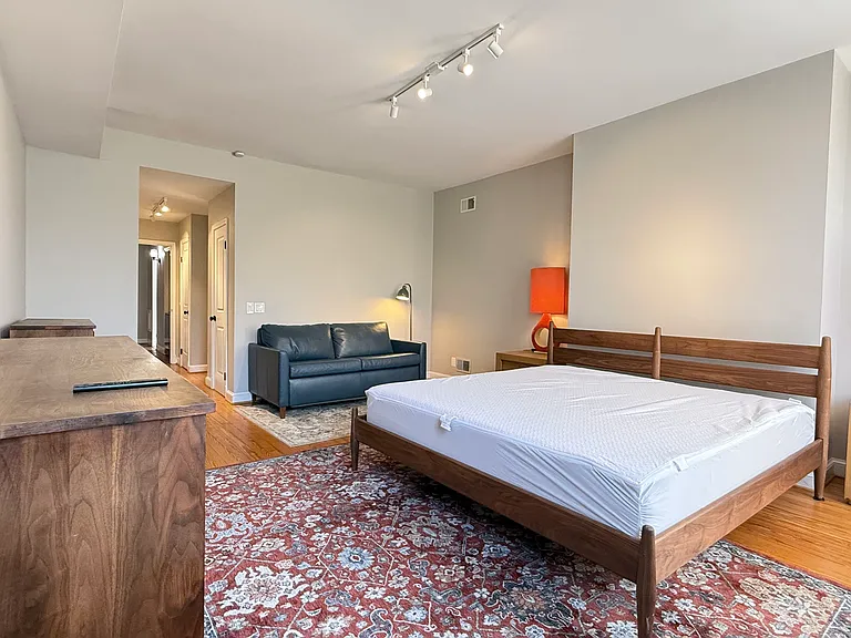 1118 F St NE #3 — Photo 24