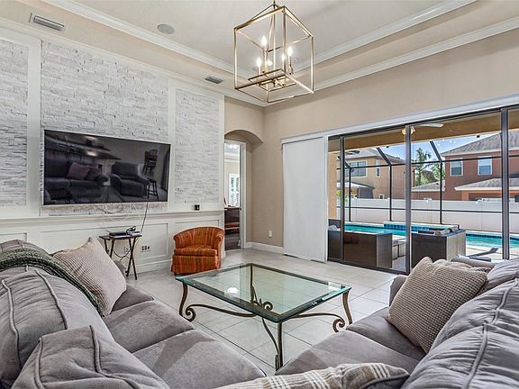 5th image of 10911 Charmwood Dr
