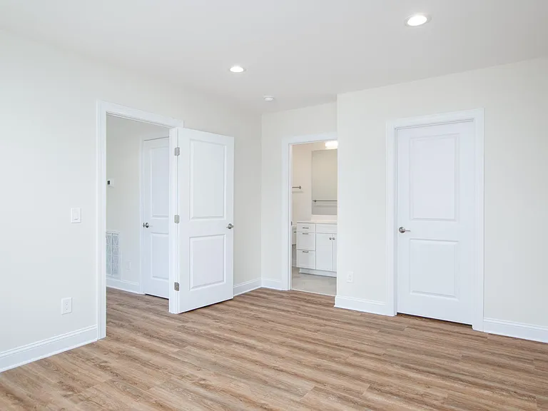 205 W Main St #6 — Photo 8