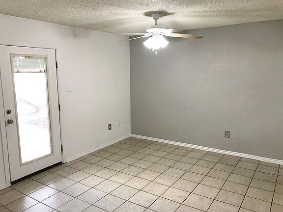 4th image of 670 E 26th St