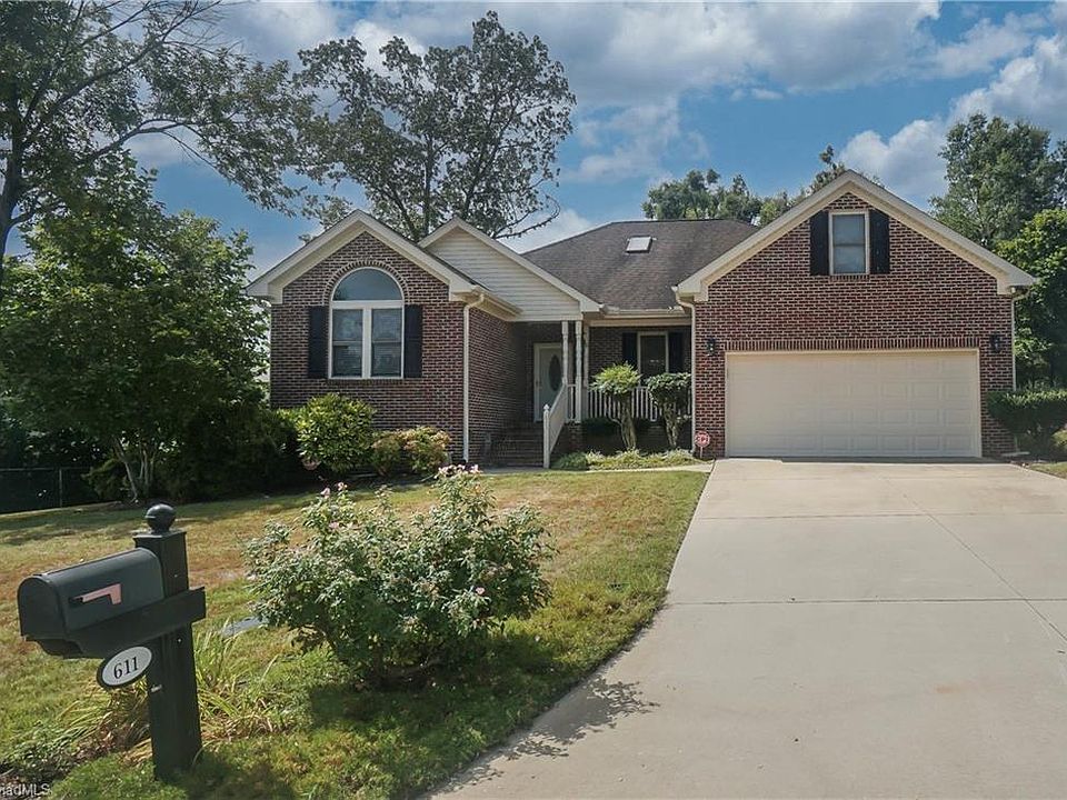 1st image of 611 Hertford Ln