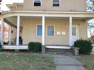 123 W Perry St APT 3, Pittsfield, IL 62363