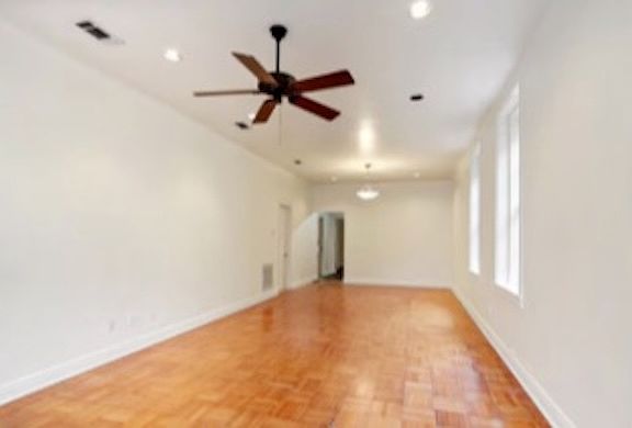 5th image of 819 Barracks St #1