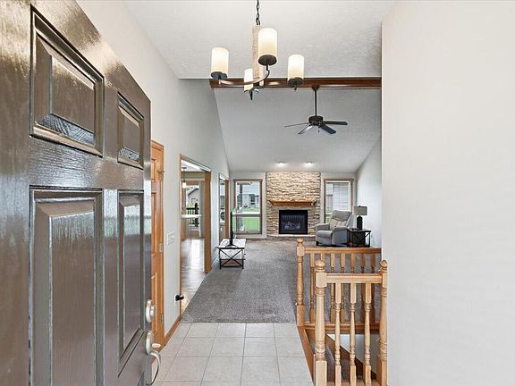 4th image of 1410 Oran Dr