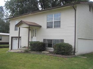 461 Cedar St, Hawk Point, MO 63349