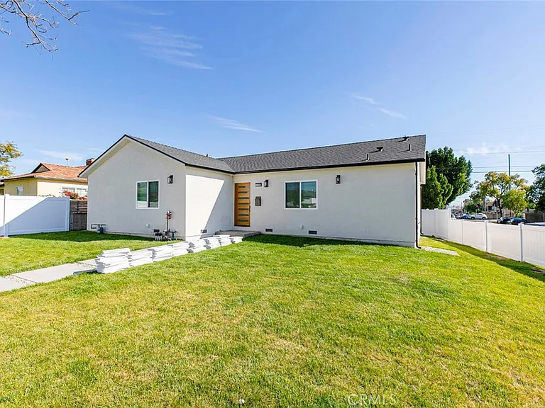 12340 Lull St — Photo 2