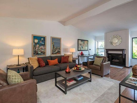 4th image of 3907 Crofton Way