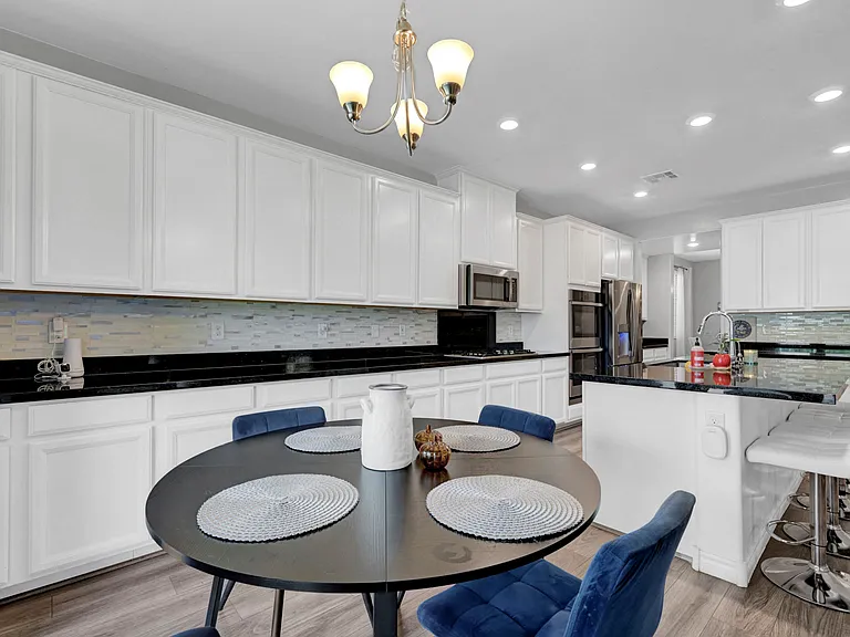 12321 Silvana St — Photo 13