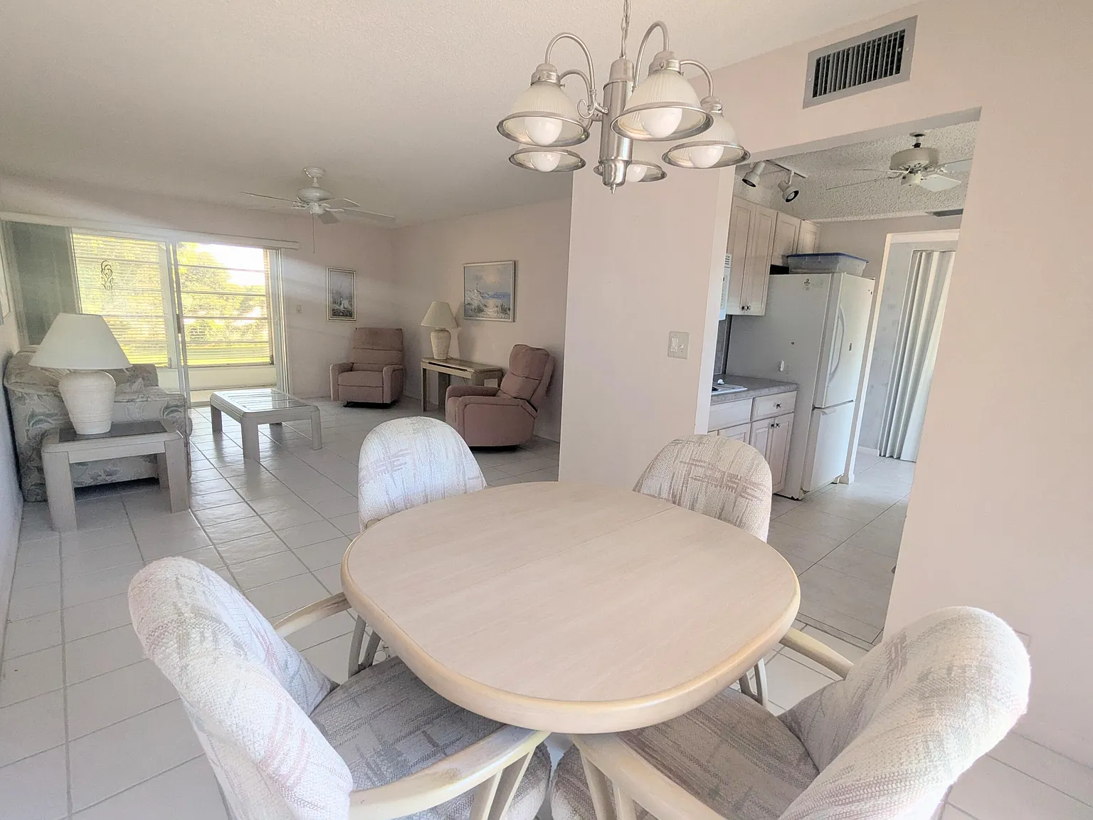 2 bed, 2.0 bath, 888 sqft, $1,700 — Photo 1