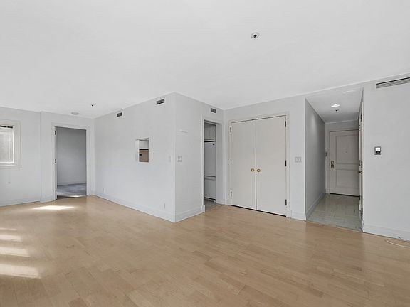 4th image of 20 Rowes Wharf #Penthouse 4