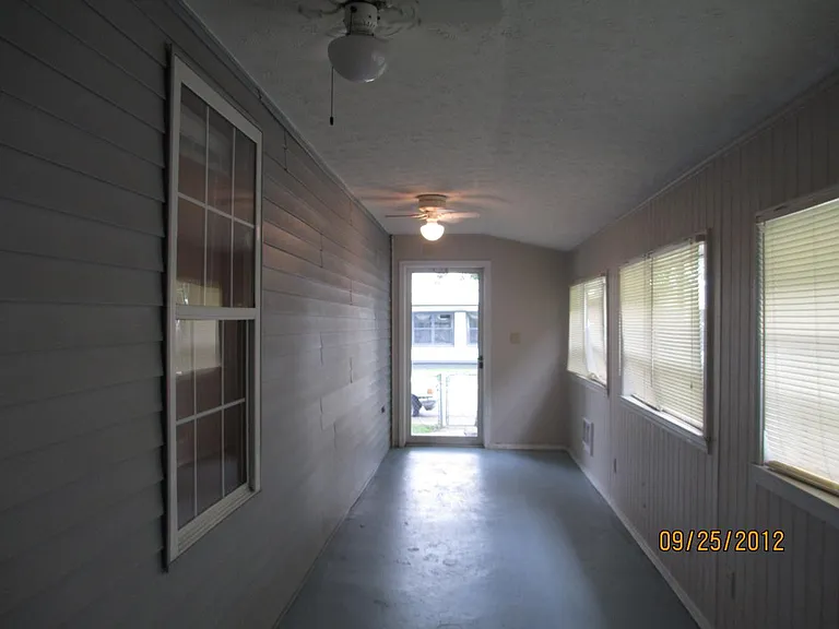 screen in entrance porch