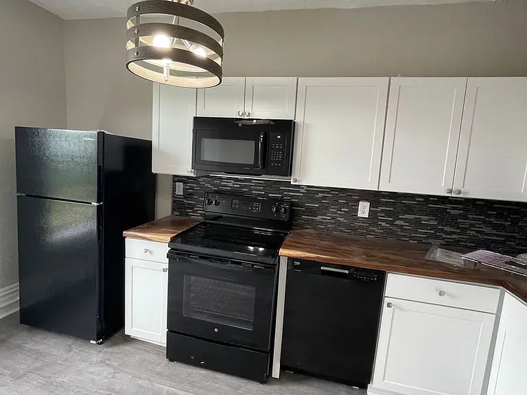 4901 Friendship Ave. — Photo 85