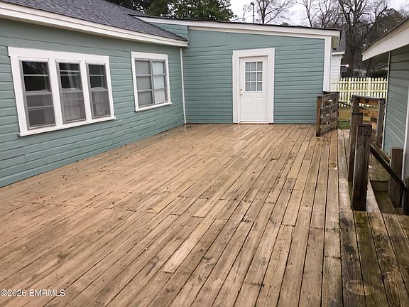 5th image of 500 E Church St