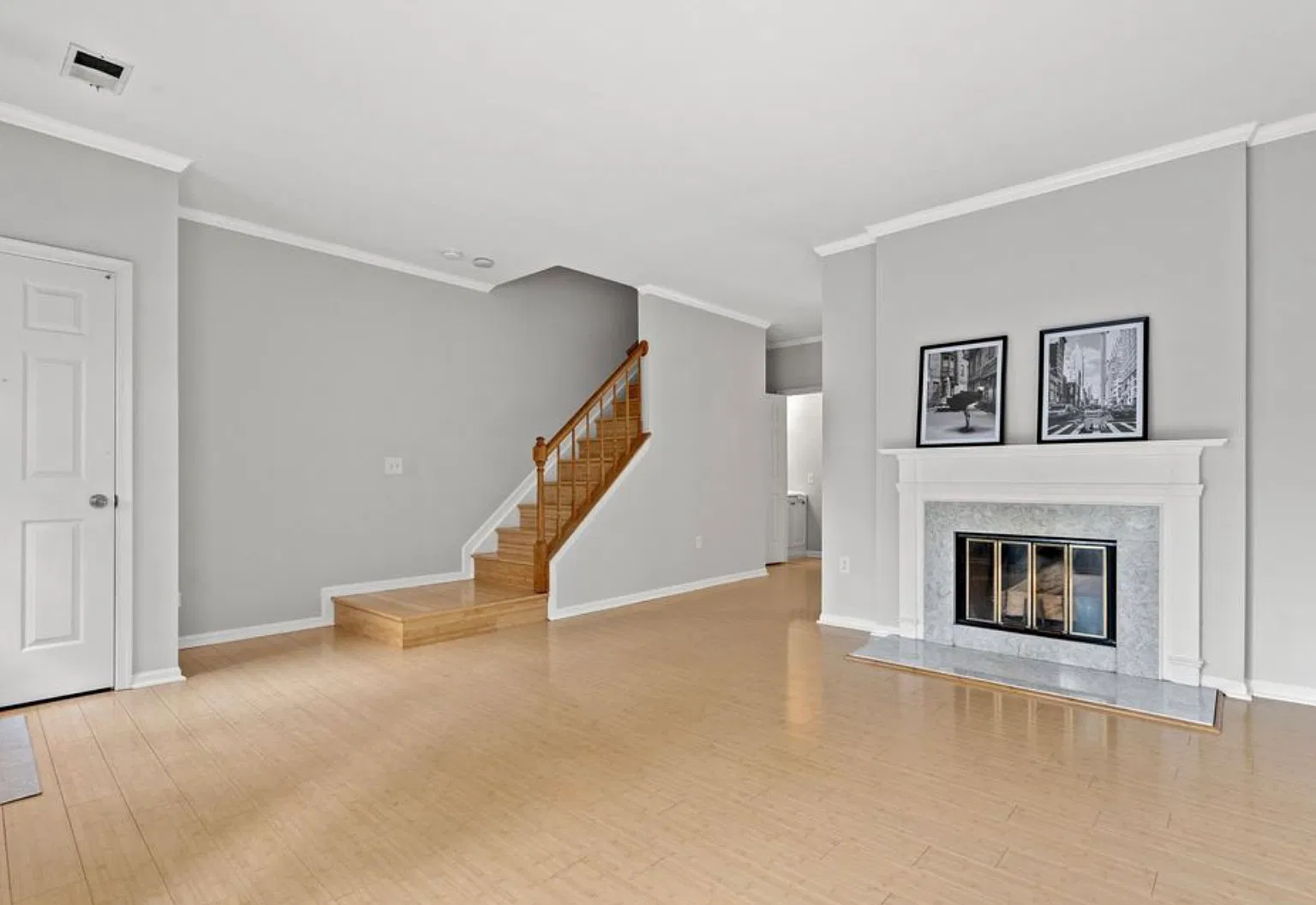 2 bed, 1302 sqft, $3,100 — Photo 2