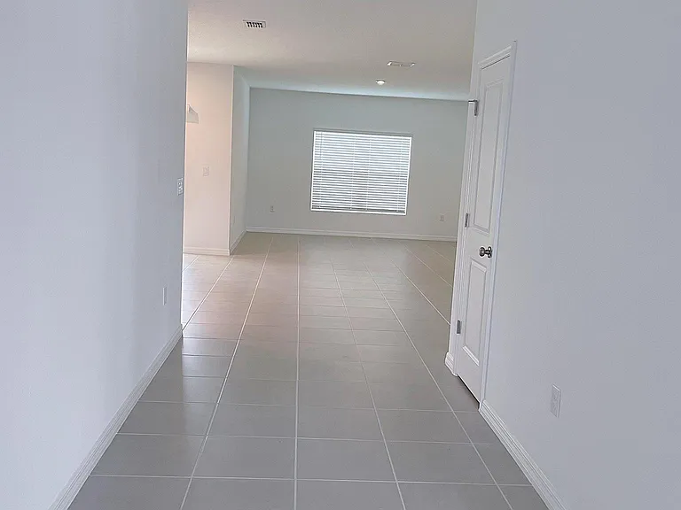 5220 Tuscany Ln — Photo 3