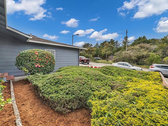 4th image of 3561 Highland Dr