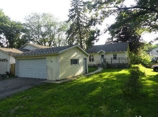 34 Ridgeland Ave, Fox Lake, IL 60020