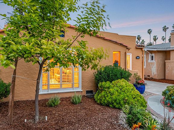 4th image of 838 Clintonia Ave