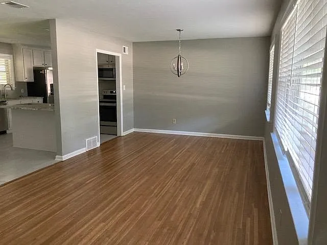 5386 Denwood Ave — Photo 4