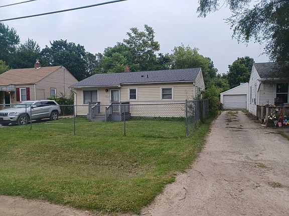 2nd image of 3101 W Lyndon Ave