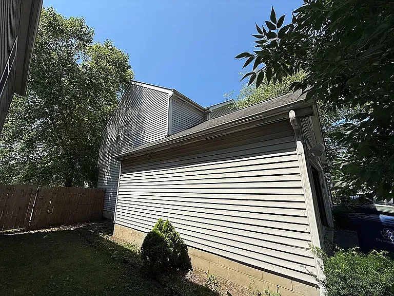 6675 Winbarr Way — Photo 3