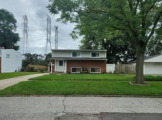 43042 Goldberg Dr, Sterling Heights, MI 48313