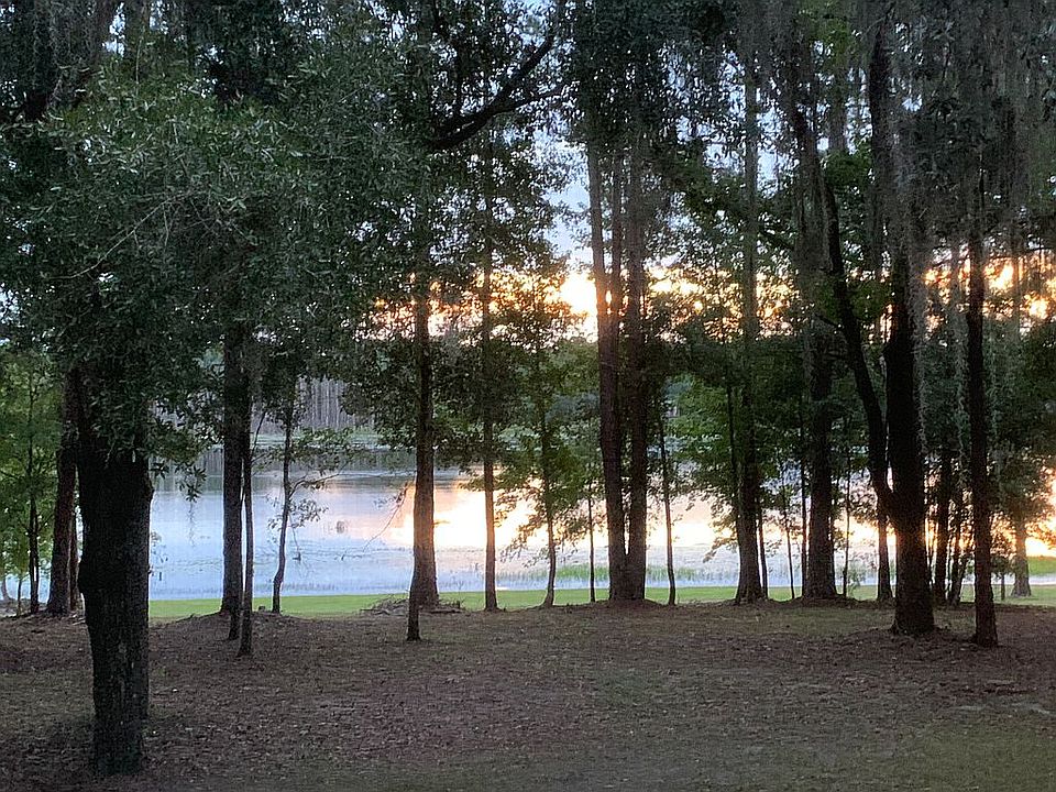2nd image of 207 Ashley Lake Dr