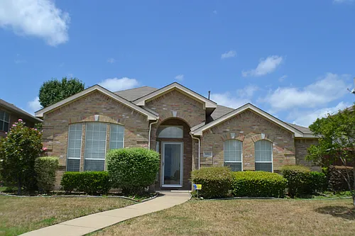 1013 Clear Creek Dr Photo 1