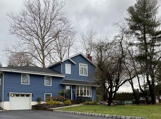 18 Old Jug Ct, Harrington Park, NJ 07640