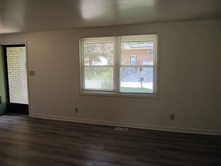6525 Doris Dr — Photo 11